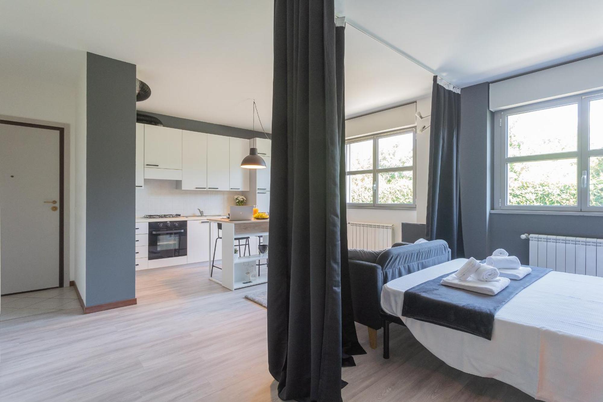 Black Loft By Rent * Como