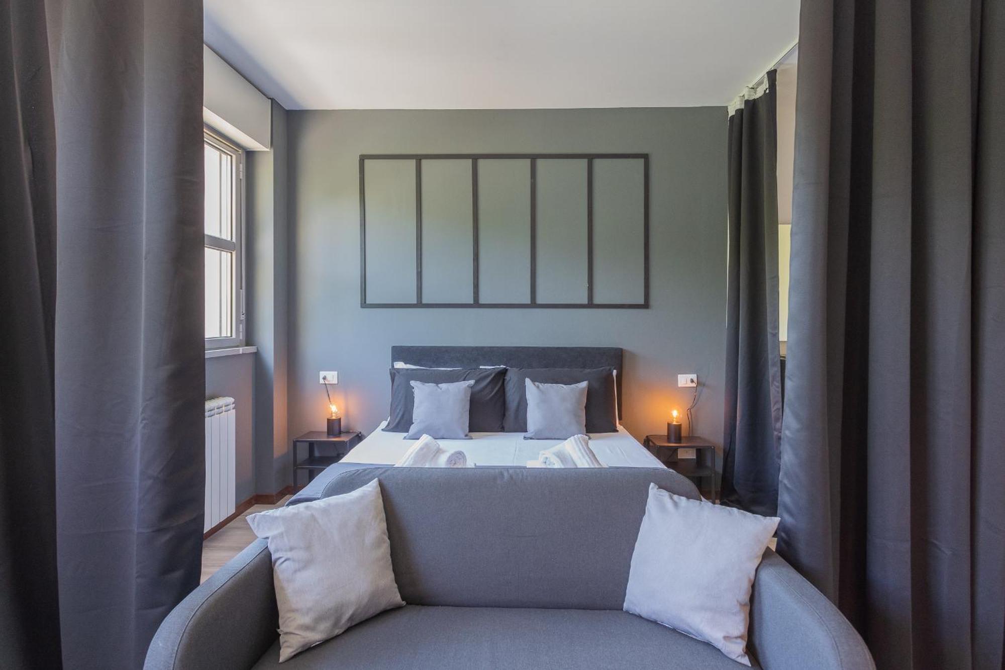 Black Loft By Rent Como
