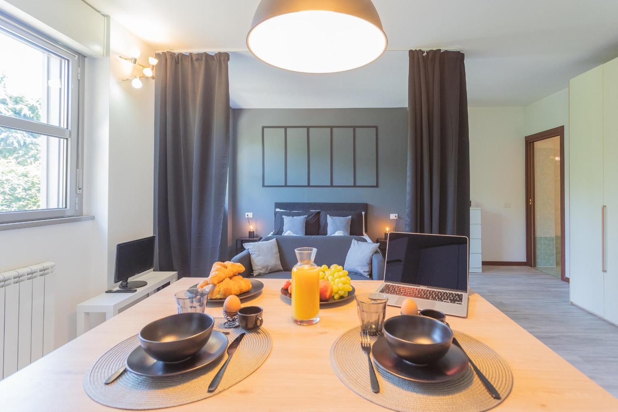 Black Loft By Rent Como